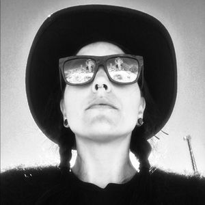 Meet your Posher, Bara